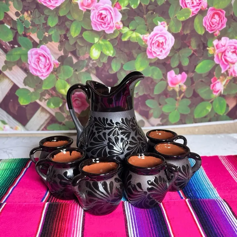 Engove Pitcher Relieve Color negro Set with Elegant Design and White Finish for Your Decor Needs Jug mug de 355 ml  Mexican Tea