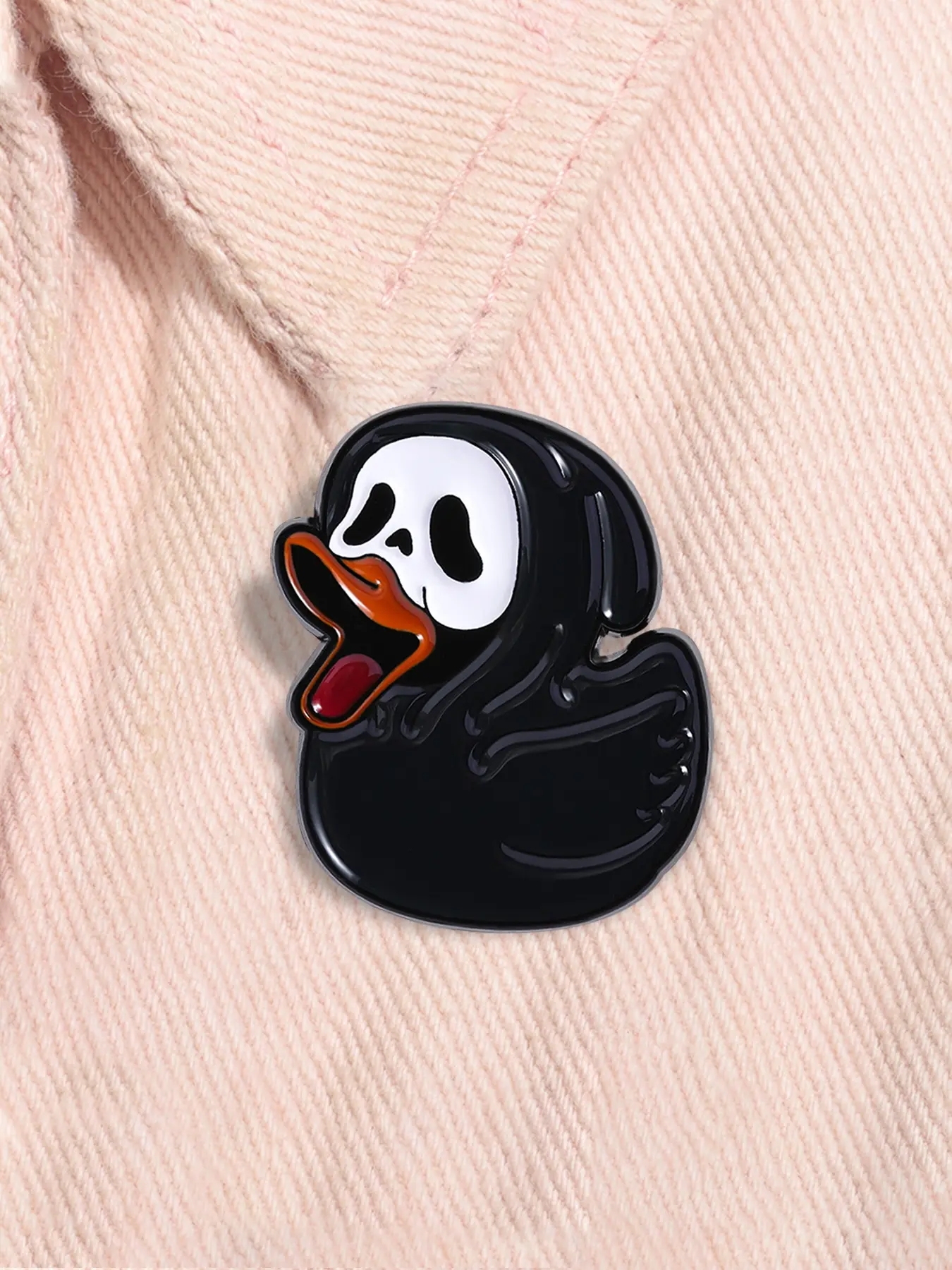 Halloween Grim Reaper Duck Enamel Pin Cartoon Animal Spooky Season Metal Brooch Lapel Backpack Badge Jewelry Accessories Gift for Friends Men Accessories Brooch Pins