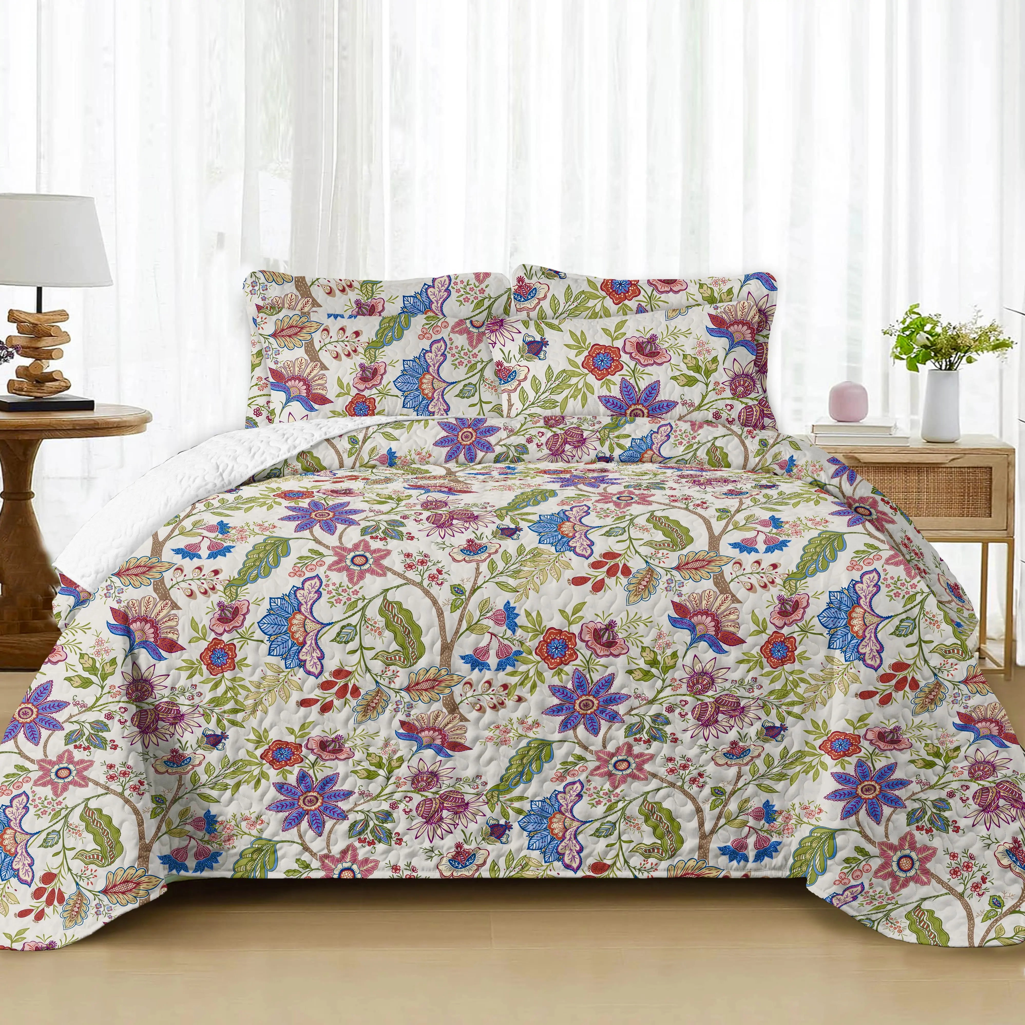 Boho Floral Bedding Set Collection - Lightweight, Soft, Breathable, Fade-Resistant All-Season Comforter Set with Expert Quilting Stitching (King/Queen: 2 Pillowcases, Twin: 1 Pillowcase)
