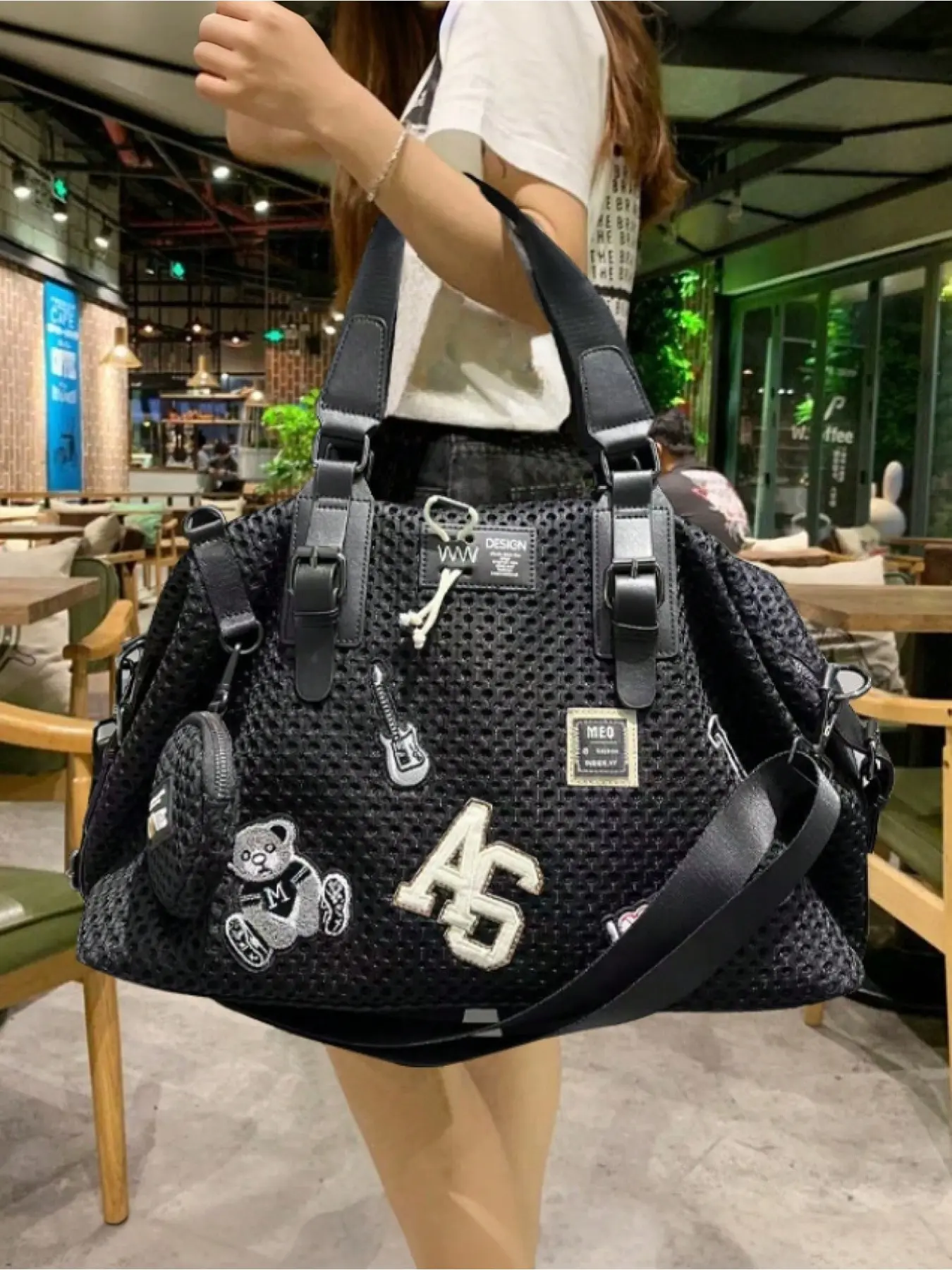 Women's carry on coin purse shoulder bag, Stylish crossbody bag, large capacity, patch travel bag with teddy bear print, leisure and vacation bag, Casual Crossbody, Adjustable Shoulder Bag, Casual Fashion Bag, Adjustable Strap Bag