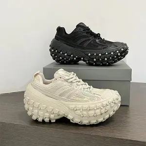 Fashion Men’s or Women’s Thick-Soled Sports Shoes 2025 Spring New Rivet Design Couple Sports Shoes Breathable Casual Shoes Trainer Runner
