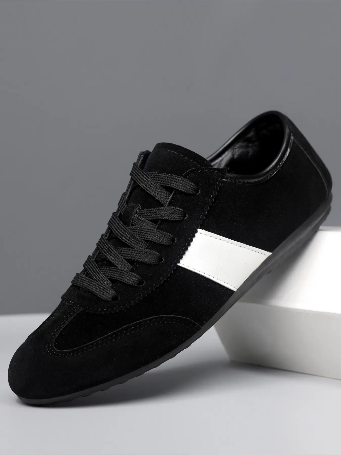 2026 new spring and summer men's casual shoes, flat heel retro German Athletic training style with side stripes, daily shopping spring and autumn PU leather casual sneakers, flat shoes, Walking Shoes