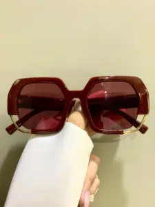 Irregular Polygon Fashion Glasses with Hollow Decoration, Trendy Unisex Eyewear with Metal Hinges for Stylish Look