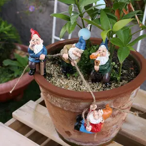 Garden Gnome Statue Decoration, Cute Gnome Dwarf Design Ornament, Creative Outdoor Garden Bonsai Decoration Plugin, Hand-painted Resin Crafts, Garden Sculptures Statues