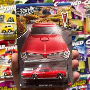 Silver series 1966 Pontiac GTO chase 1:64 scale Diecast car
