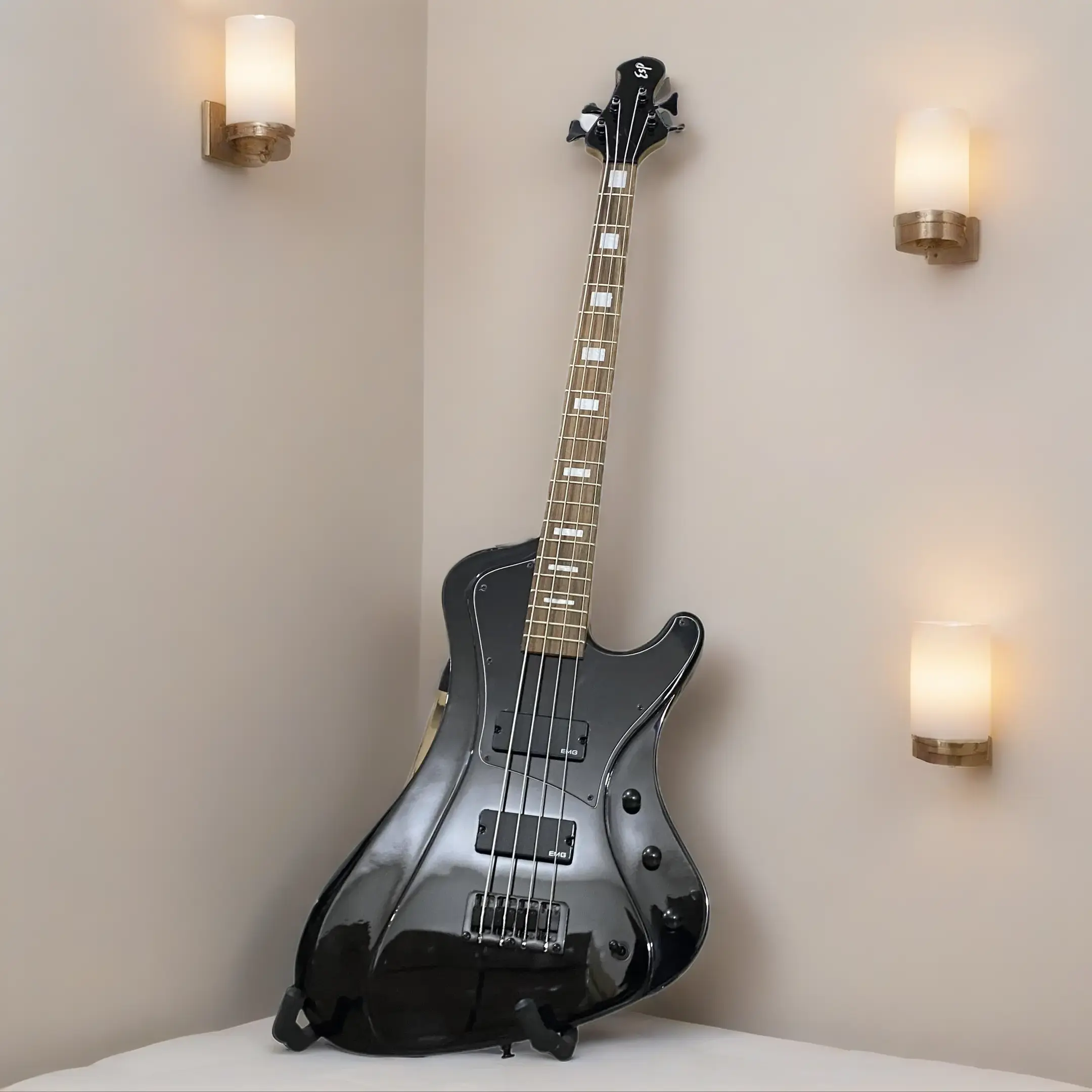 4-String Pure Black Glossy Bass Guitar, Basswood Body, Maple Neck, Ideal for Beginners with Pleasant Playing Experience
