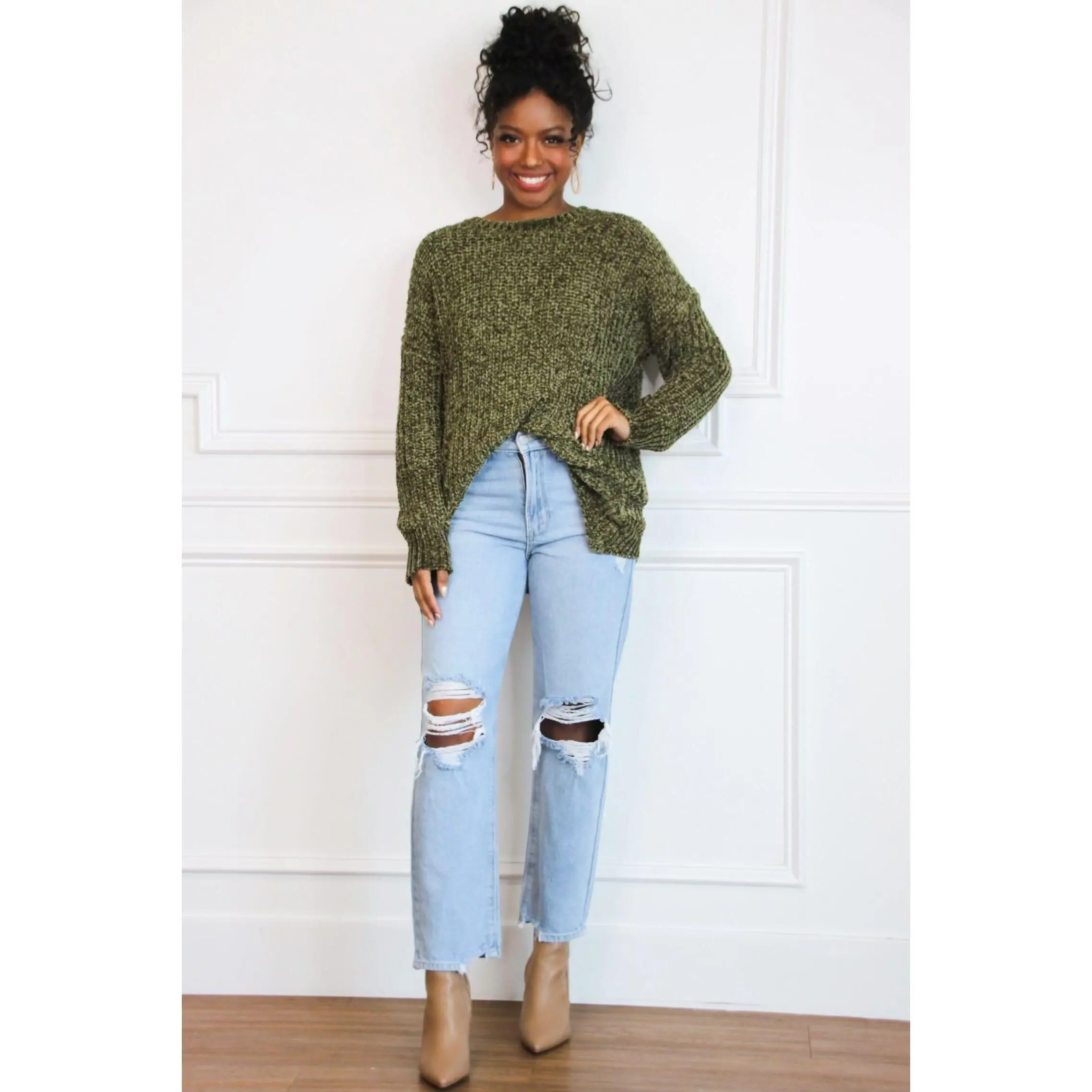 Cozy Crush Oversized Chenille Sweater: Olive