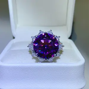 Women's Plated Metal 10-Carat Radiant Purple Gemstone Fantasy Ring, Floral Halo Engagement Band, Fairycore Promise Rings for Women, Elegant Banquet Wear Accessory, Grand Proposal Gift