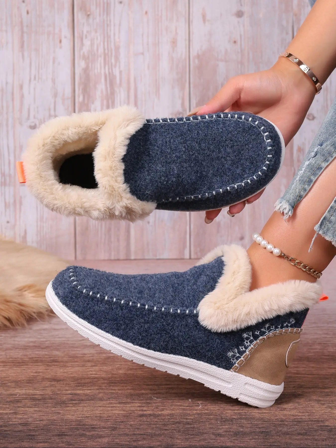 Women's Winter One-Step Slip-On Fur Lined Warm Single Shoe, Casual Fashion Footwear for Cold Weather, Comfortable and Stylish Design, Casual Shoes