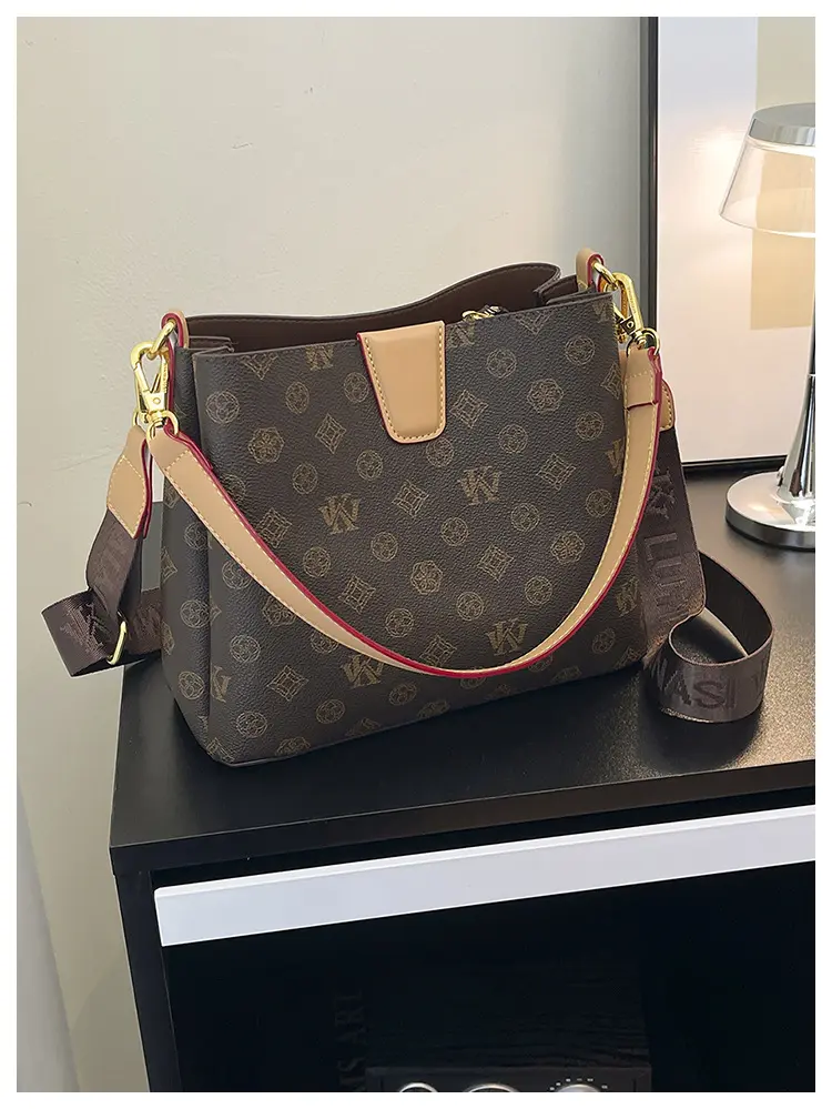 Luxury  Bucket Bag, Vintage Designer Style Shoulder Bag for Women, Large Capacity Crossbody Handbag for Daily & Commute