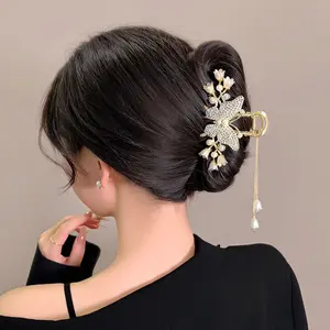 Women Hair Claw Shiny Rhinestones Faux Pearls Butterflies Decor Hair Clip Back Head Tassel Hair Decoration