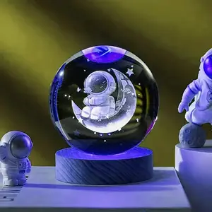 3D Astronaut Crystal Ball Night Light, LED Ambient Lamp, Bedroom Lighting, Perfect Gift for Girlfriend Wife Daughter Birthday Valentine Christmas Anniversary Home Decor, Indoor Decorative Light