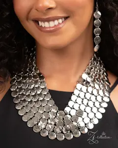 The Kelly - 2024 Signature Series Zi Collection - Hammered Disc Tiered Statement Paparazzi Short Necklace - IT'S ME!