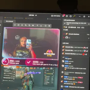 EMEET C950 4K&1080P USB Webcam with Microphone & Physical Privacy Cover, Auto Light Correction FHD Web Cam for Meetings Online Classes Zoom YouTube FathersDayGift Home Office Live Broadcast Equipment, TikTokShopBlackFriday,