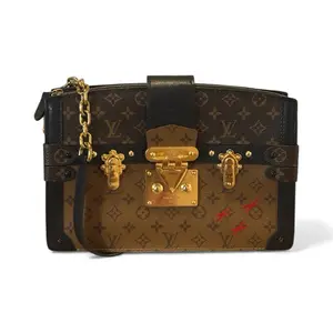 Pre-owned Louis Vuitton leather Shoulder Bags Clutch Reverse Monogram Trunk