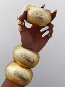 Chunky Cuff Bracelet for Women, Bold Wide Bangle, Retro Textured Metal Design, Perfect for Parties & Holidays, Fashionable Bangles, Fashion Bracelets