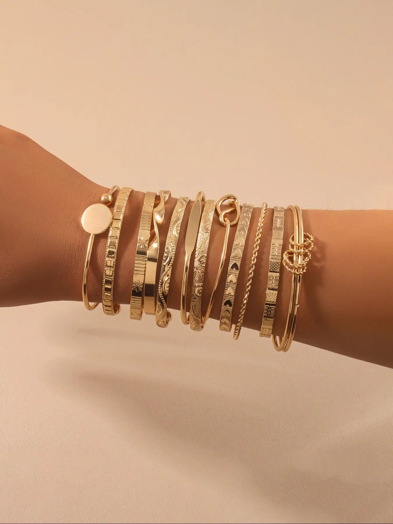 Women's Fashion Geometric Multi-Layer Vintage Bracelets Set, Simple Design Jewelry for Women, Perfect Gift for Friends & Daily Wear