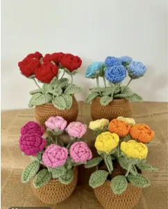 Handmade Crocheted Roses Home Decorations Gift for Friends Desk Decor Centerpieces Decorative Plants Ornaments Pack Valentine's Day Flower Bouquet 5x5x8inch Red