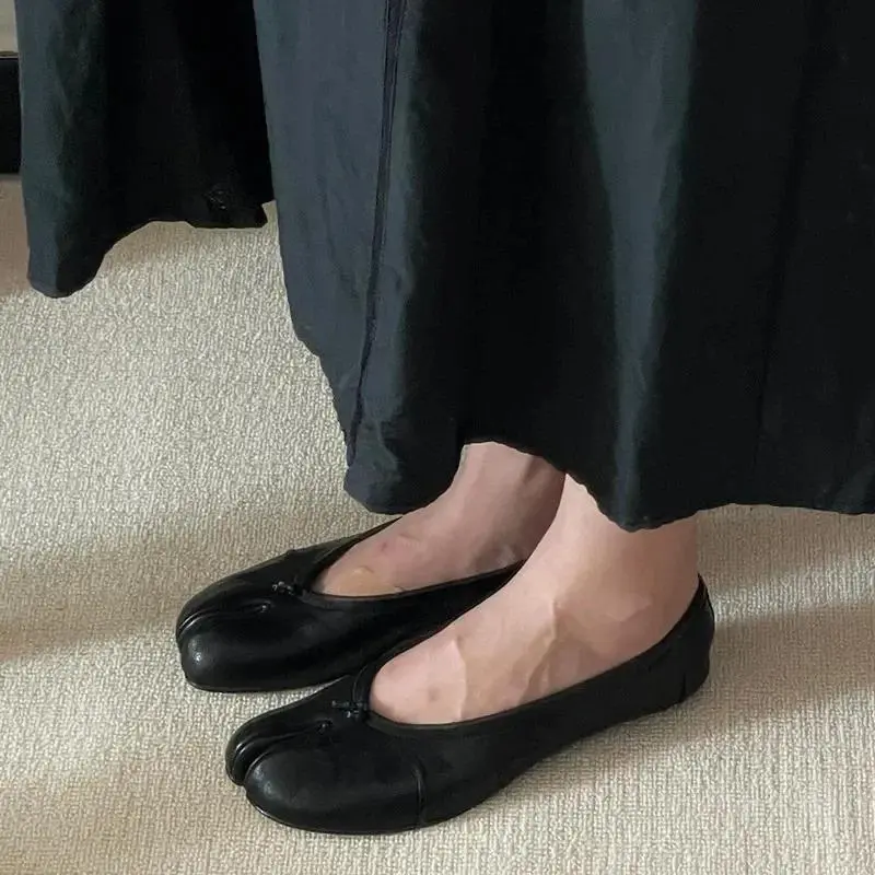 Fashion Soft Leather Split Toe Women Tabi Ballet Flats Comfortable Walking Lazy Loafers Casual Girls Dance Shoes Woman
