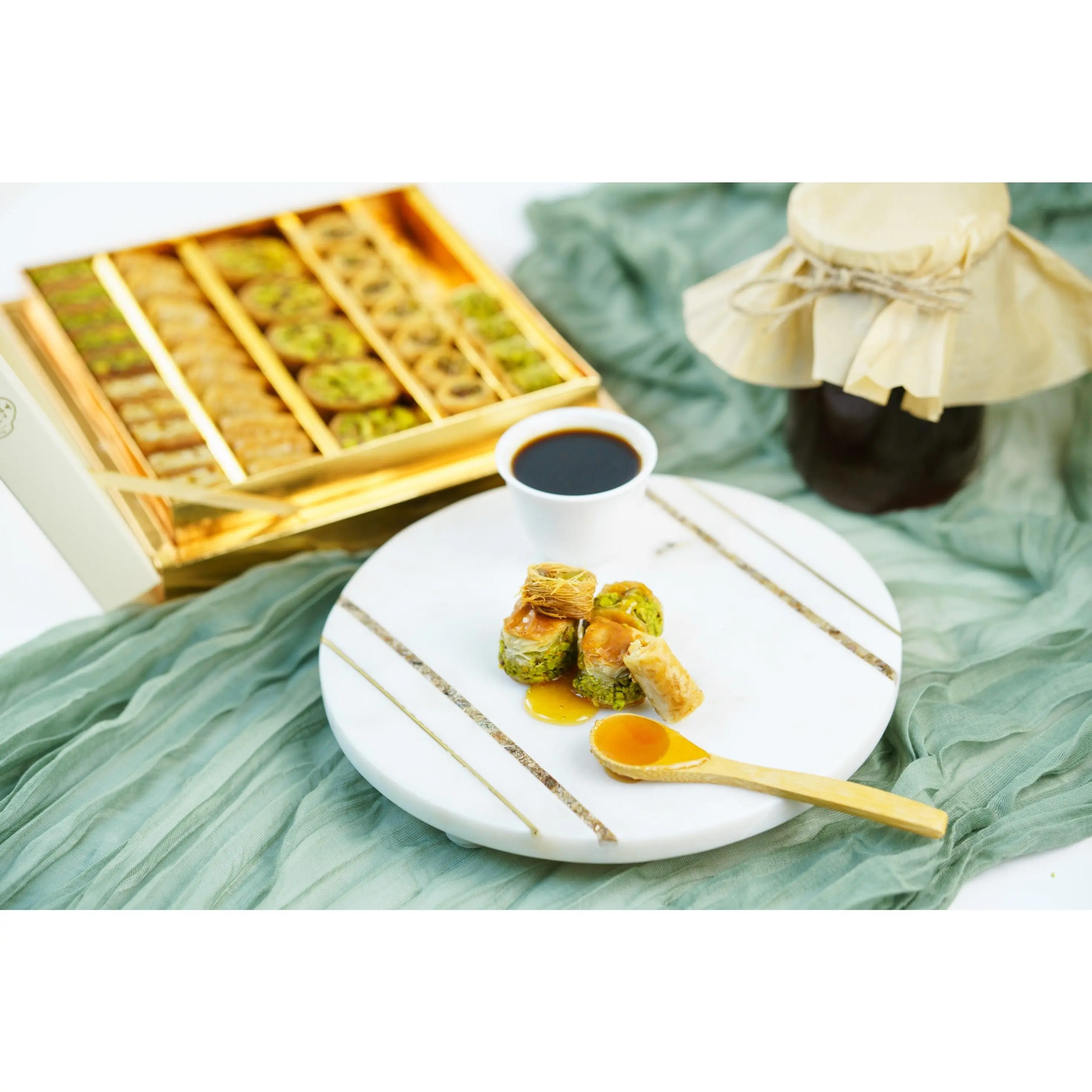 Zaitoune Honey Baklava Pastry, 500g Food Dessert with Balanced Sugar and Salt Content