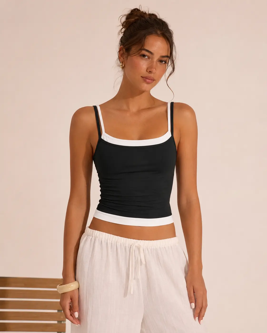 Women's Contrast Trim Crop Top, Casual Ruched Spaghetti Strap Cami with Adjustable Straps for Everyday Wear, Sleeveless, Contrast Binding Women's Tanks & Camis, Style