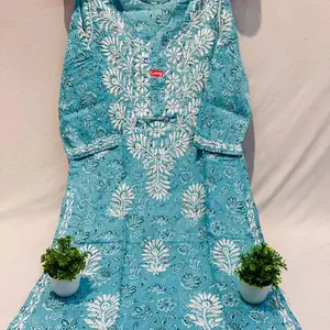 Mulmul Cotton Chikankari Kurthi!