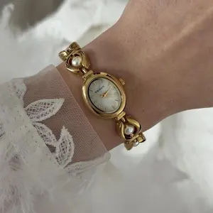 Gold mini watch pearls