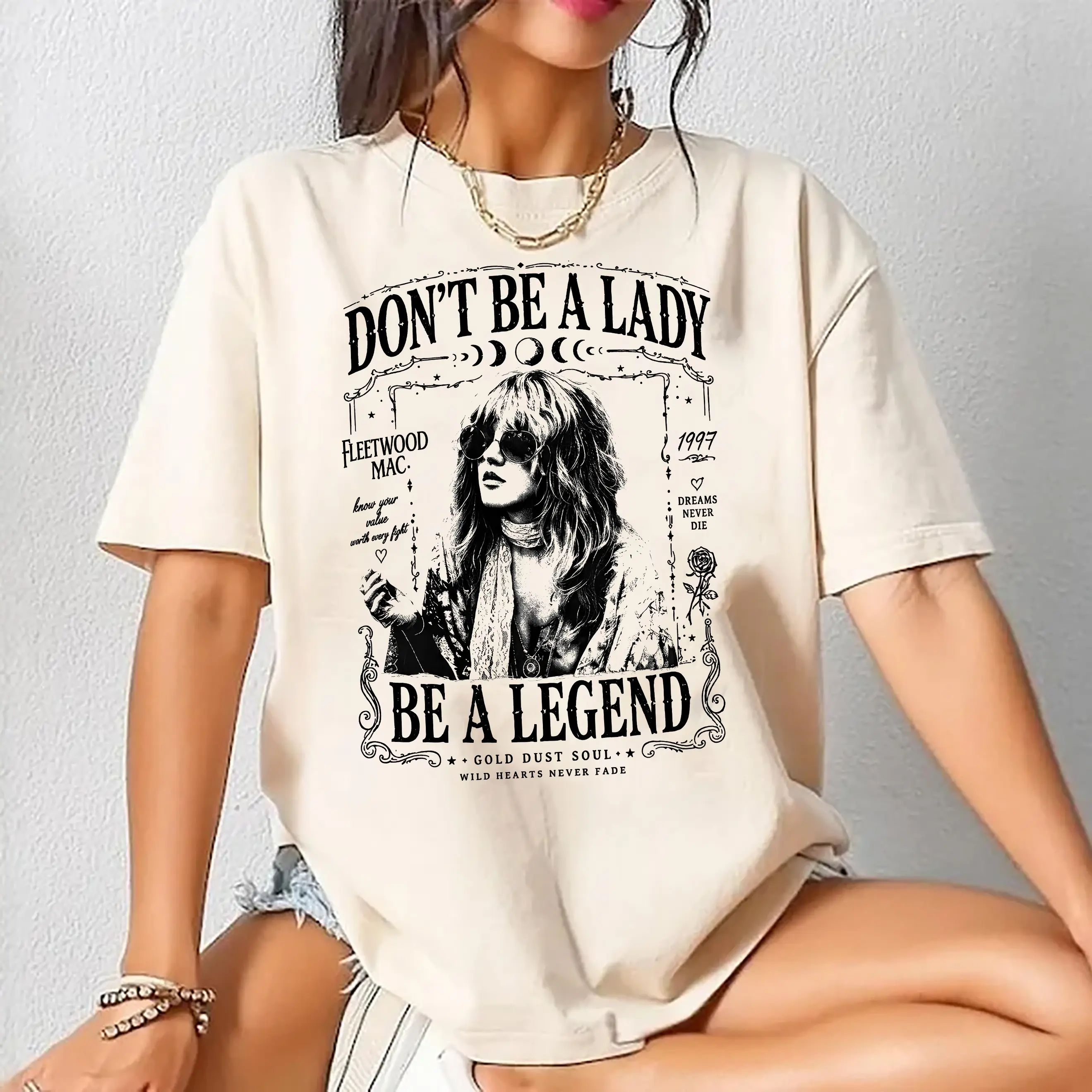 Vintage Fleetwood Mac Stevie Nicks Shirt, Don't Be A Lady Be A Legend Graphic Tee, Boho Witchy Rock Band Casual T-Shirt, Retro Soul Top For Music Lovers Gift