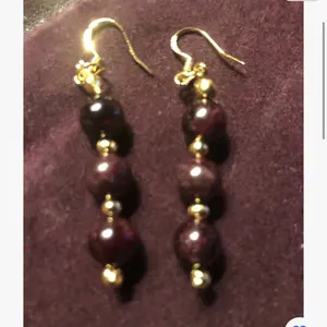 natural red garnet bead crystal Earrings.