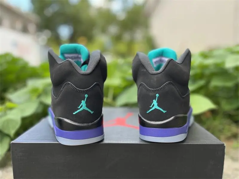 Charcoal Matte Suede Hollow Grid Black Buckle Purple Green Sawtooth White Trim Air Cushion Luxury Footwear