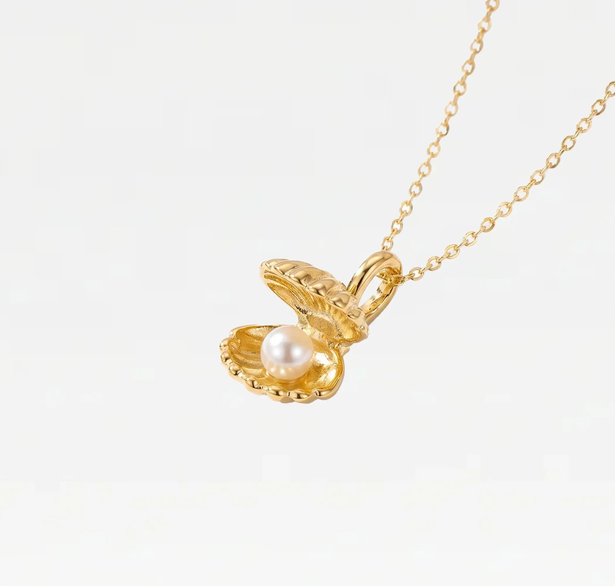THE SEASHELL PEARL NECKLACE