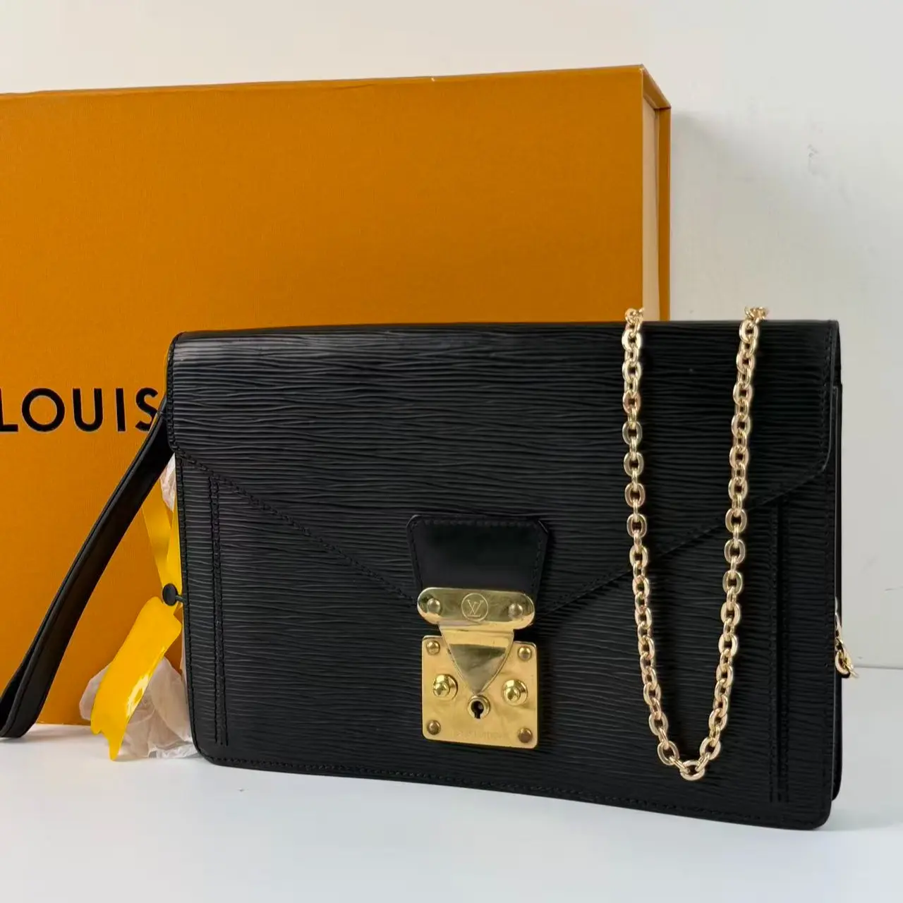 Pre-owned Louis Vuitton Black Epi Leather Envelope Lock Clutch Wristlet Bag