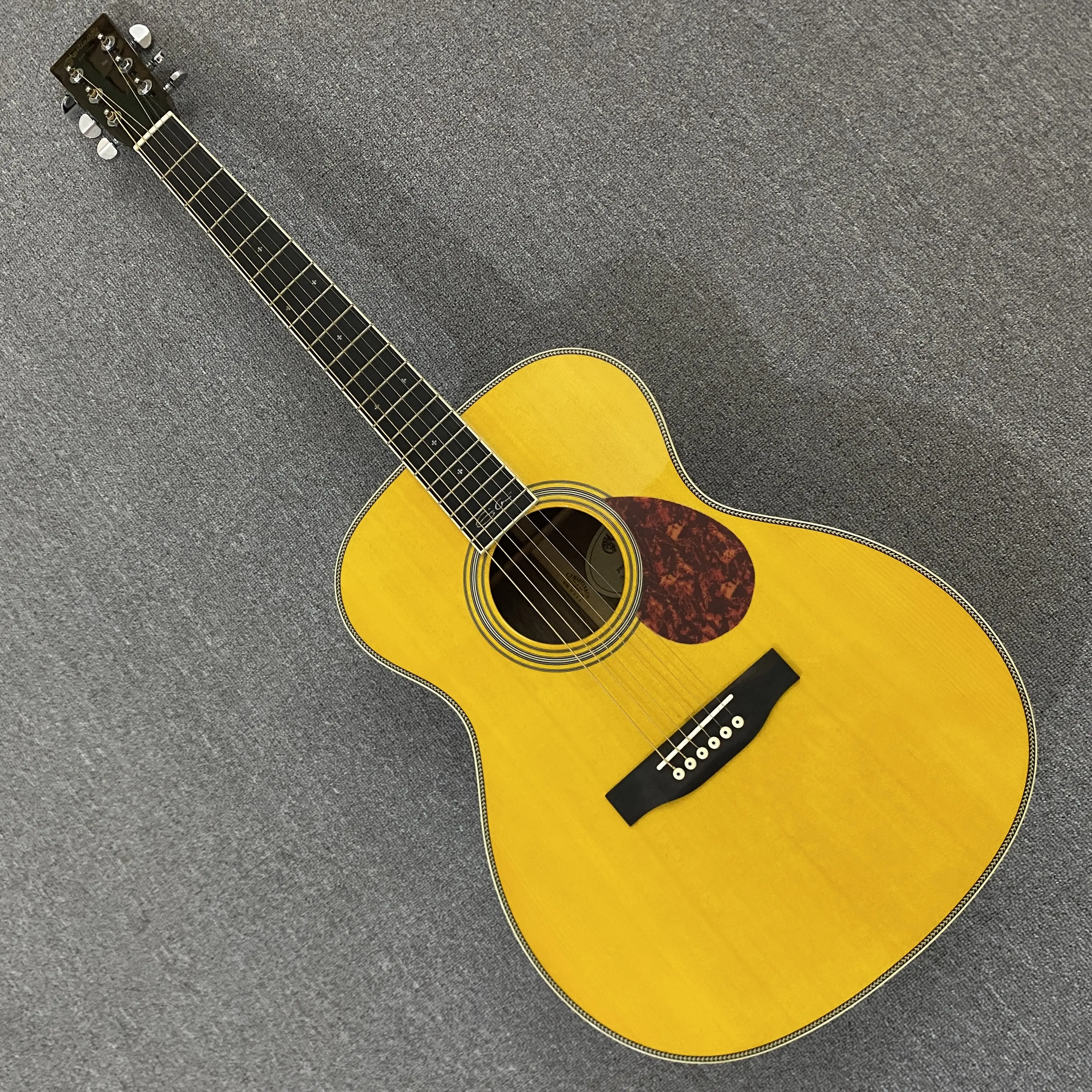 OM28 Classic Acoustic Guitar for Guitar Practice, Traditional Acoustic Design, Solid Spruce Top, Ebony Fretboard, Rosewood Back and Sides, Vintage Yellow Gloss Finish, Warm Resonant Sound, Musicians