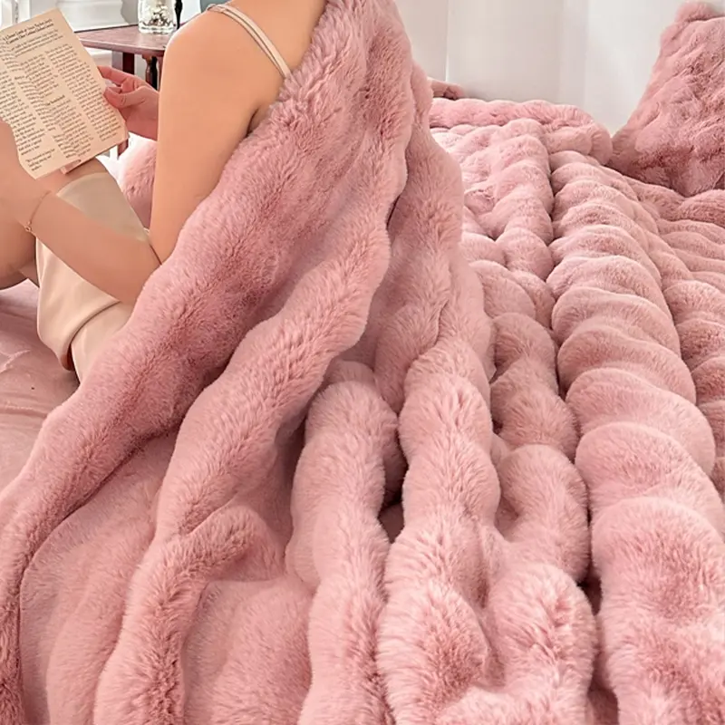 Ultra Plush Soft Blanket, Fluffy Blanket, Multi-Color Options, Ideal for Dorm/bedroom/sofa Decor, New Year/halloween Gift