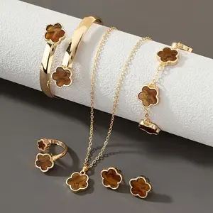 JunDa Lucky Flower Jewelry Set Acrylic Bracelet Five-Leaf Clover Necklace Ring Stud Earrings for Women Elegant Gift Set Gold Tone