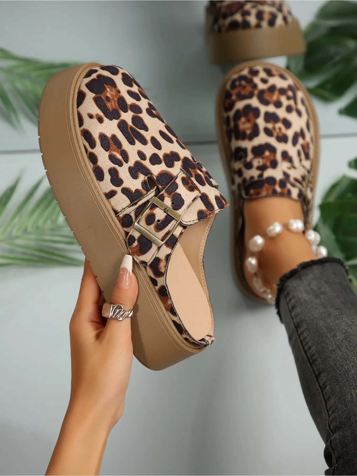 Leopard Print Platform Mules for Women  Buckle Strap Slip-On Chunky Sole Thick Bottom Slippers Casual Fashion Shoes Flatform