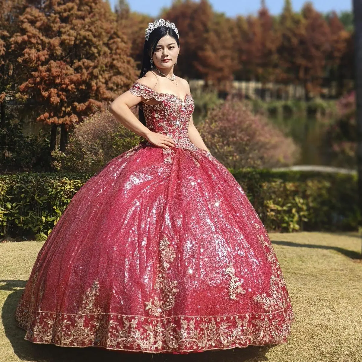(LIVE 32) Quinceañera Ball Gown Dress with Off-Neck Sequins, Glitter Tulle and Glittery Red, Comfortable Fit, Formal Style for Women Mexican Sweet 15