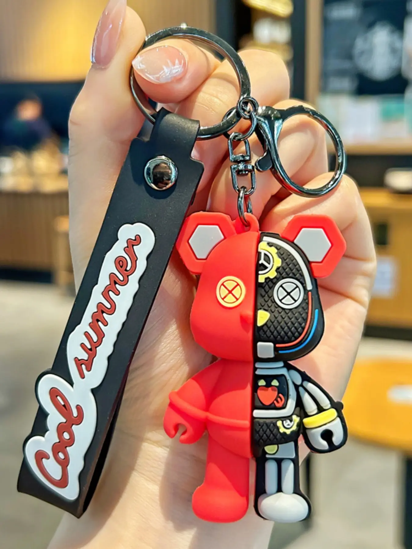 Personalized and fashionable mechanical teddy bear keychain ornament, Stylish keychain, Stylish keyring, Key Accessories, suitable for daily wear, vacation and dating occasions, and also a surprising and exquisite small gift, Keychain for bags