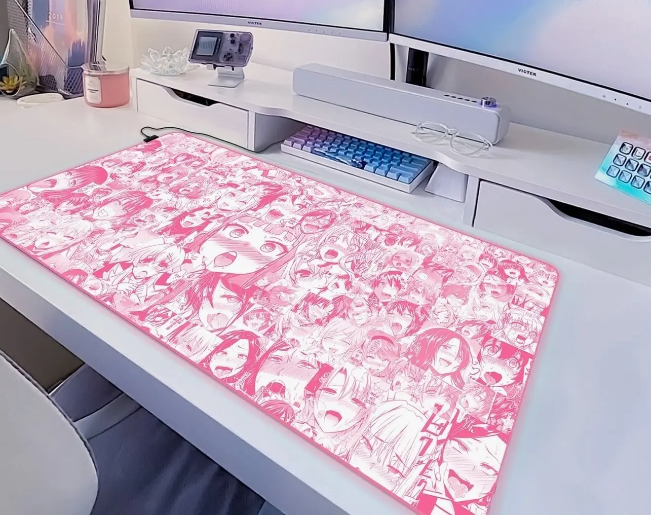 Anime girl desk mat ahegao, Kawaii pink mousepad cute face, Oppai Aesthetic xxl gaming deskmat rgb led, xl 3D Mouse pad wrist rest Michiel