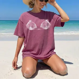 Comfort Colors Seashell Bikini Top T-Shirt - Minimalist Line Art Shell Illustration Tee, Retro 90s Style Summer Beach Vacation Women's Oversized Casual Shirt