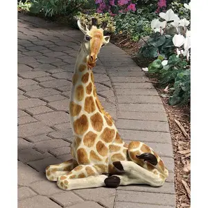 Design Toscano Zari the Resting Giraffe Statue Design Toscano