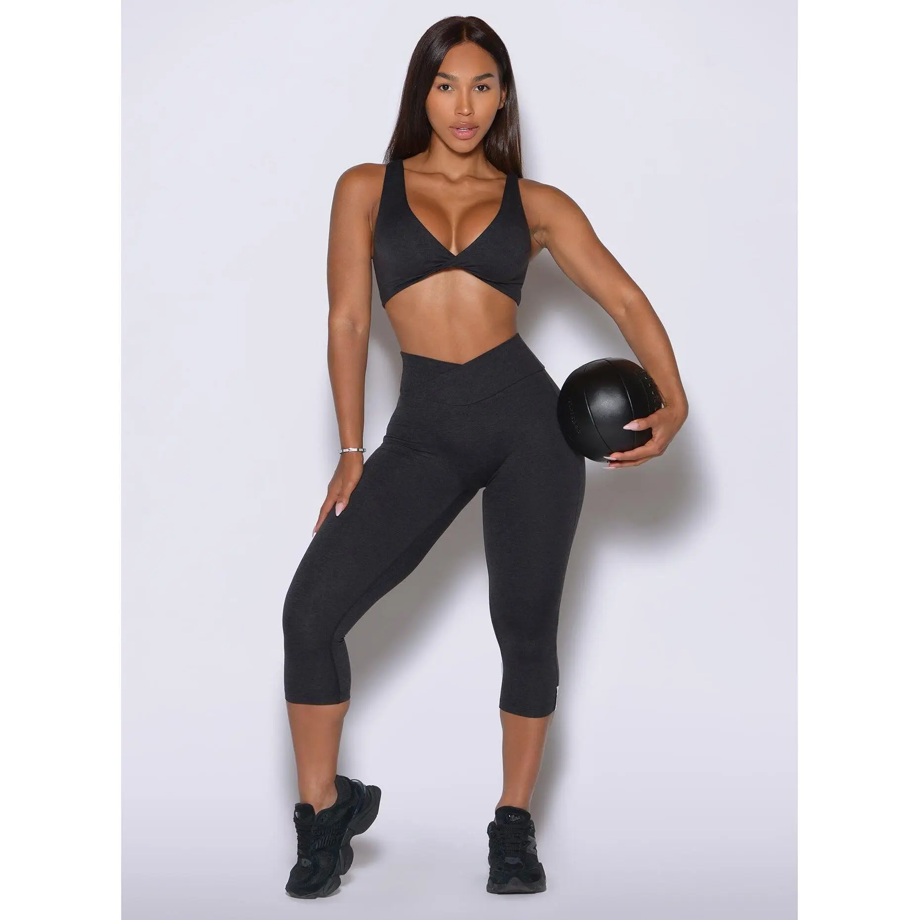 Contour Capri Leggings