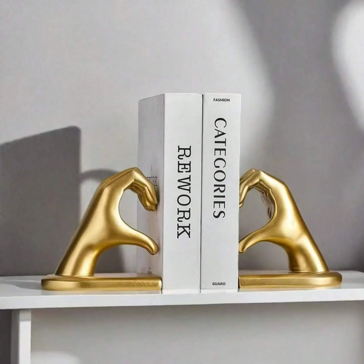 Heart Gesture Decorative Bookends Set (2 Pieces), Bohemian Art Sculpture, Unique Home Decoration, Perfect for Living Room & Office Shelves, Book Holder, Bookshelf Accessory, Office Accessories