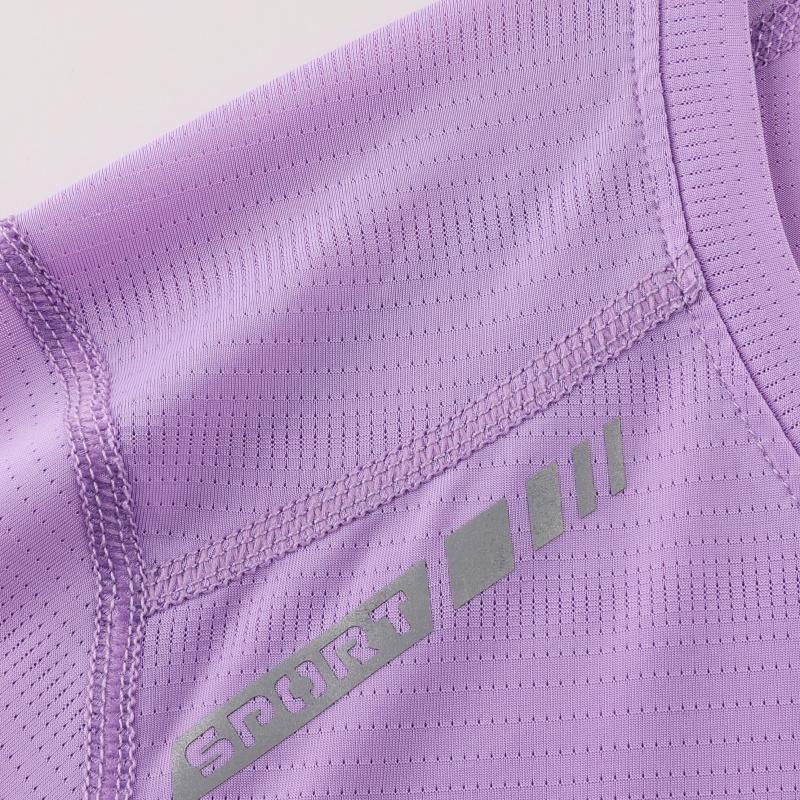 Women’s summer quick-dry sports T-shirt, high-stretch short-sleeve quick-dry top for yoga, fitness, and everyday wear; versatile athletic shirt made from a smooth, non-abrasive quick-dry fabric with reflective shoulder details; suitable for running, yoga,