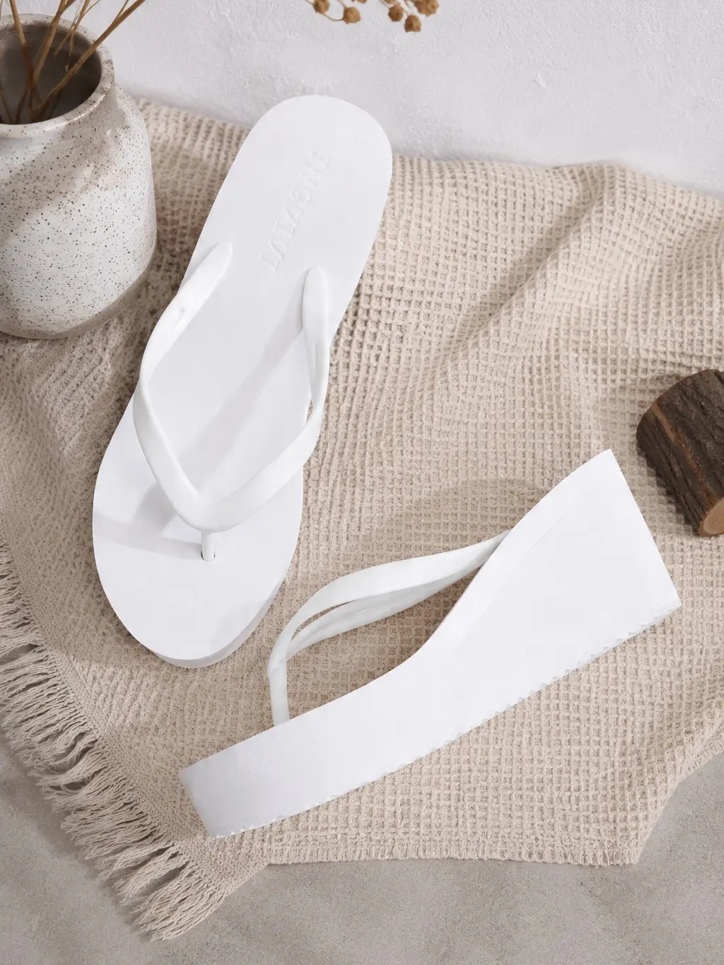 Women's Solid Color EVA Upper Open Toe Platform Flip Flops - Lightweight High Heel, Versatile Casual Summer Beach Cloud Slippers