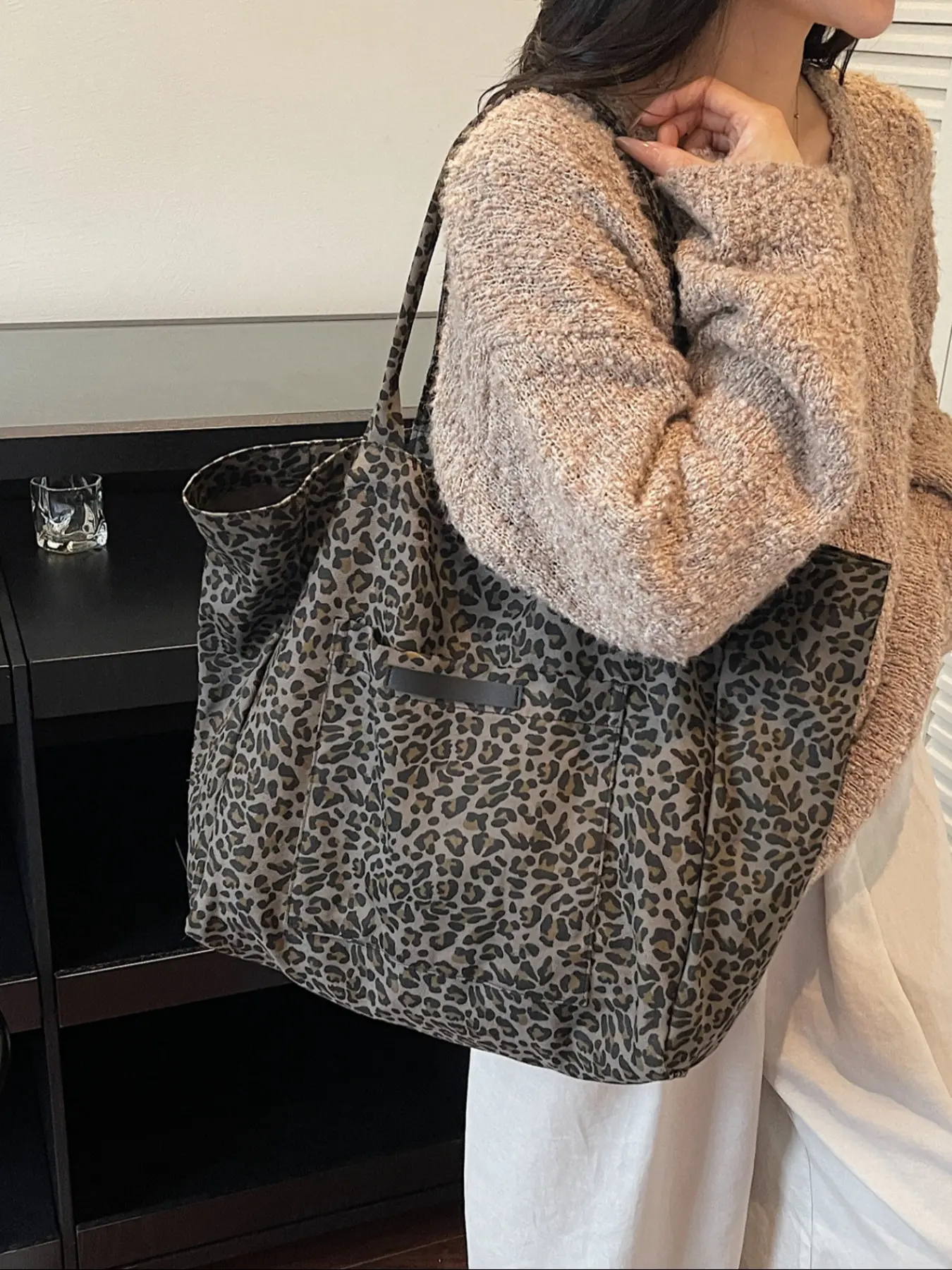 Autumn Winter Retro Leopard Print Large-Capacity Fashion Commuter Tote Bag, Casual Shoulder Bag for Daily Commute and Shopping, Versatile Women's Handbag, Fashionable Tote Bag, Fashionable Bags
