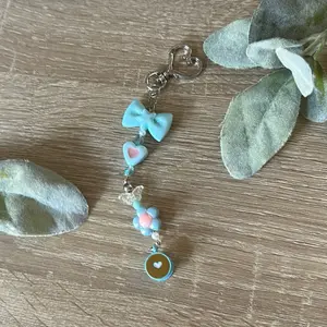 Cozy Coffee Charm Keychain Handmade Beaded with Enamel Latte Charm Neutral Beads Durable Clasp Perfect for Coffee Lovers Cozy Aesthetic Fans