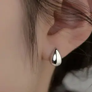Tear Drop Earring 925 Sterling silver - stud back