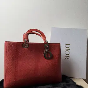 Pre-owned lamb Shoulder Bags DIOR lady dior