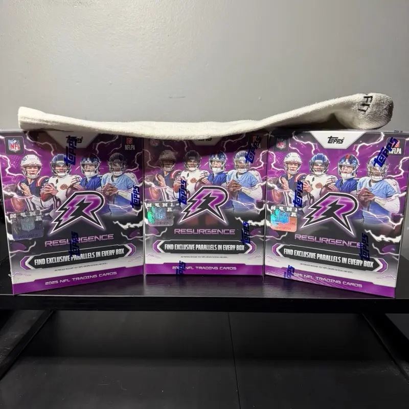34# 2025 Topps Resurgence NFL Football – 3 Mega Boxes
